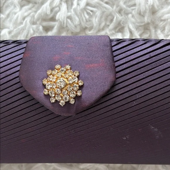 Elegant Purple Clutch Bag - Picture 3 of 7